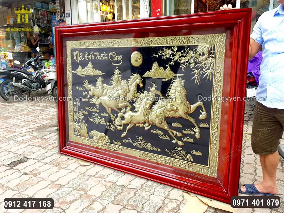 Tranh thích hợp treo phong khách hoặc phòng làm việc